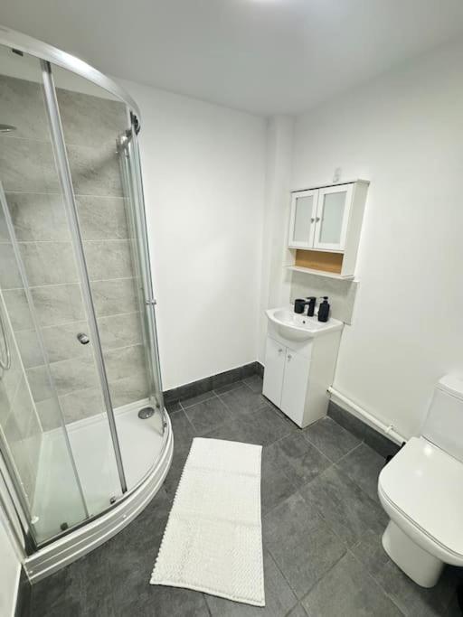 Luxury Cozy 3 Bed Apartment 5Mins From City - Free Parking! Nottingham Exterior photo